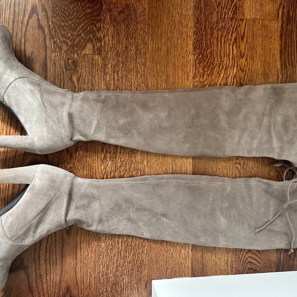 Stuart Weitzman Highland Boot in Grey Suede - Picture 3 of 5